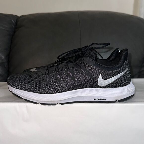 NIKE 9.5 Quest Slip Resistant Black Tan Knit Blue White Running Sneakers - Picture 7 of 15